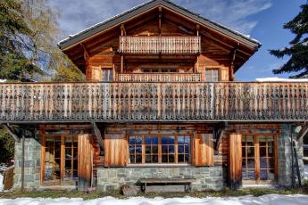 Verbier luxury family chalet at le rouge